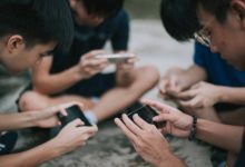 The Social Side of Online Gaming: Bringing Players Together